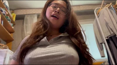 戴眼镜的都这么骚的吗？果然名不虚传，一脸反差样