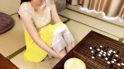 游戏输了只能这样的方式受到惩罚！